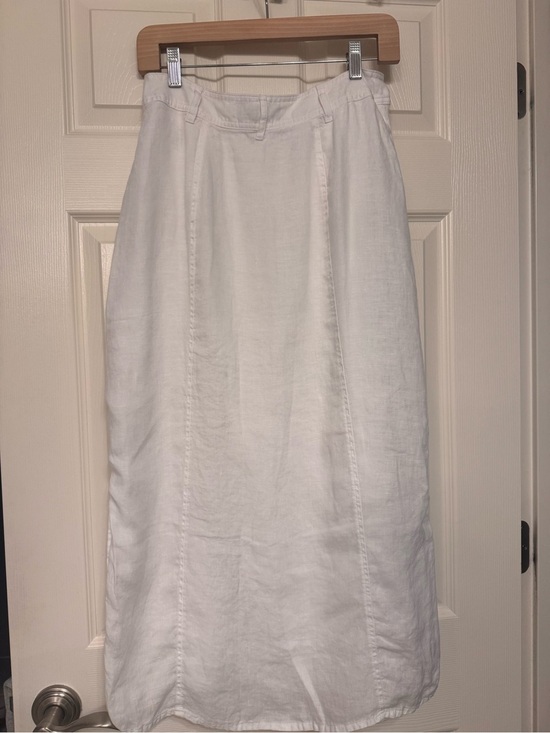 Talbots Dresses & Skirts - Talbots Petite White Linen-Textured skirt
